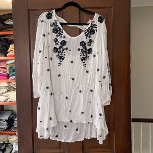 Spool 72 embroidered tunic - white/black